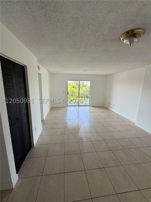 303-8200 Sw 210th St, Cutler Bay, FL, 33189-3468 | Card Image