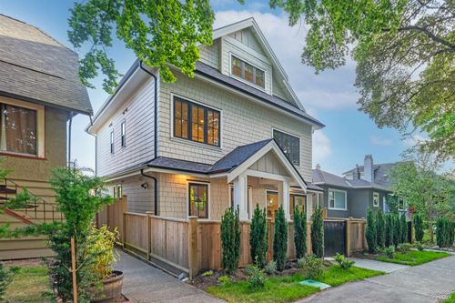 2558 William St, Vancouver, BC, V5K2Y4 | Card Image