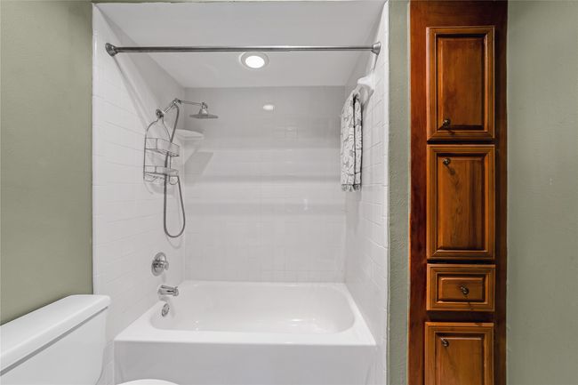9818 Amberton Pkwy, Townhouse with 3 bedrooms, 3 bathrooms and null parking in Dallas TX | Image 22