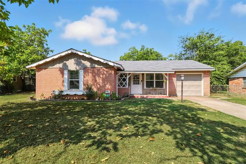 703 Paula St, Kennedale, TX, 76060-2429 | Card Image