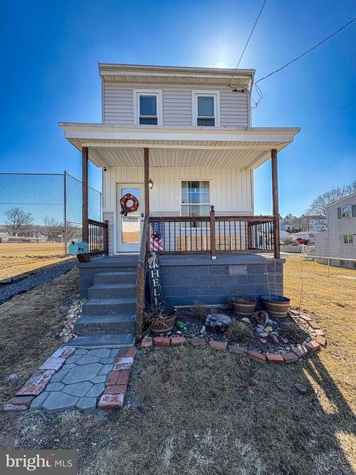 717 5th St, PORT CARBON, PA, 17965-1201 | Card Image