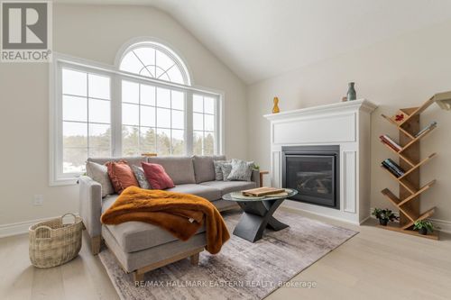 37 Coldbrook Dr, Millbrook, ON, L0A1G0 | Card Image