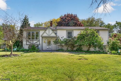 17 Lynn Ct, Hillsborough, NJ, 08844-5005 | Card Image
