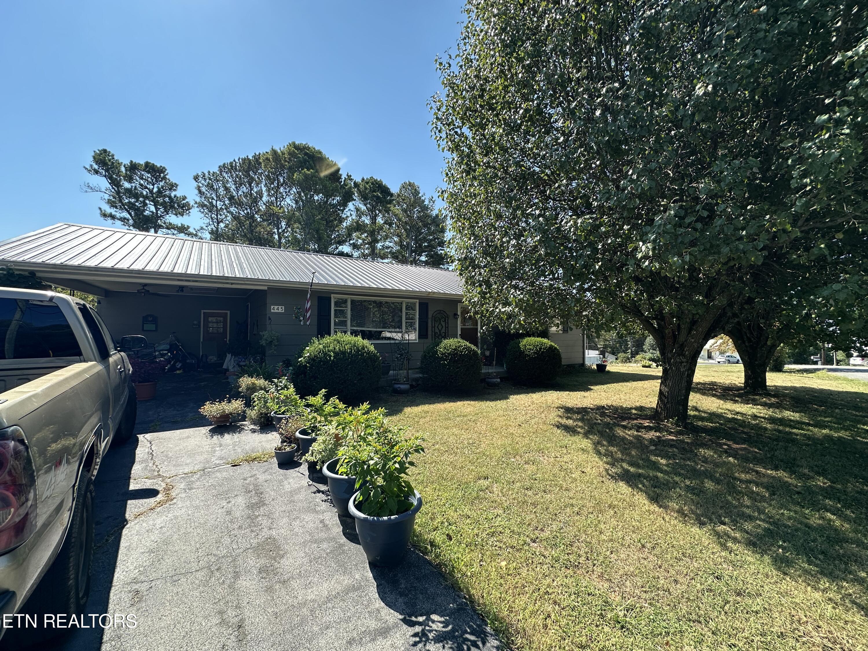 Sunset Dr, Sweetwater, TN 37874