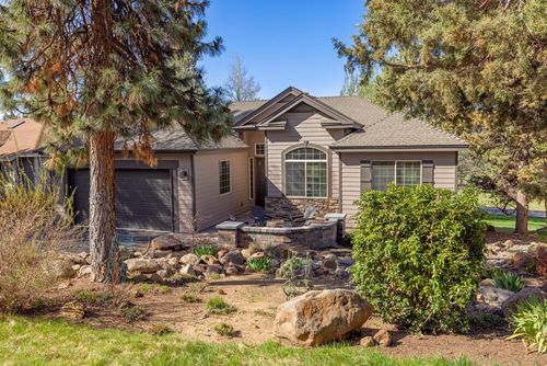 4934 Horned Lark Dr, Klamath Falls, OR, 97601-9190 | Card Image