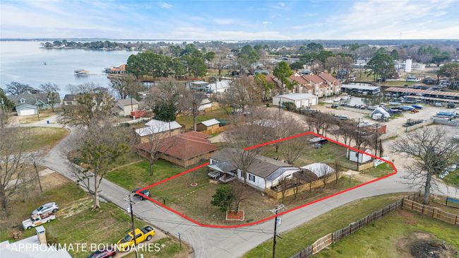 2001 Island Cir, House other with 4 bedrooms, 2 bathrooms and null parking in Tool TX | Image 27