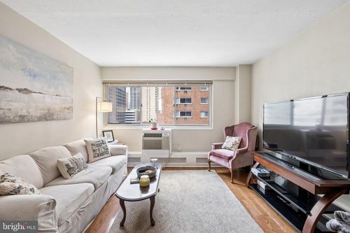 1019-2101 Chestnut St, PHILADELPHIA, PA, 19103-3121 | Card Image