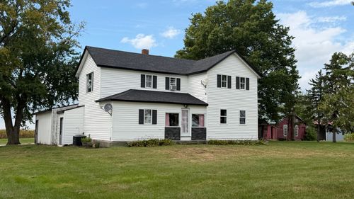 6151 Cunniff Road, Tampico, IL, 61283 | Card Image