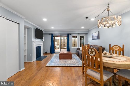 18-3-3401 Lakeside View Dr, FALLS CHURCH, VA, 22041-2454 | Card Image