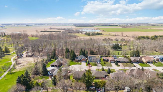 35 Frances Dr, House other with 6 bedrooms, 3 bathrooms and 4 parking in Forest ON | Image 44