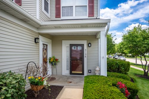 1-3136 Falling Waters Ln, Lindenhurst, IL, 60046-6785 | Card Image