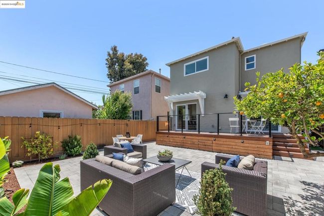1026 Court St, House other with 4 bedrooms, 3 bathrooms and 1 parking in Alameda CA | Image 44