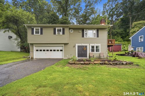 7 Valley Rd, Danbury, CT, 06811-3329 | Card Image