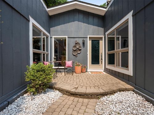 310 Kendry, Bloomfield Hills, MI, 48302-0441 | Card Image
