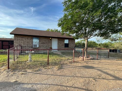 311 N 3rd St, Christine, TX, 78012 | Card Image