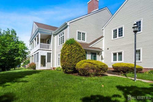 c-40 Rutland Ln, Monroe, NJ, 08831-6689 | Card Image