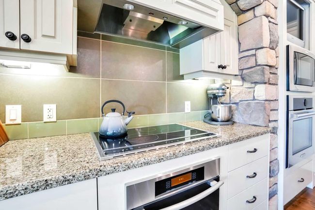 511 Evergreen Circle Sw, House other with 3 bedrooms, 3 bathrooms and 4 parking in Calgary AB | Image 13