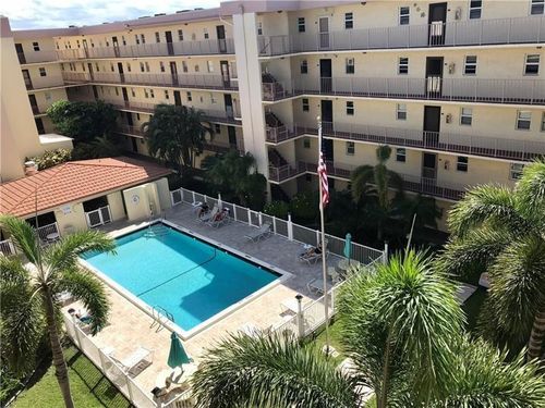 apt-203-4629 Poinciana St, Lauderdale By The Sea, FL, 33308-3549 | Card Image