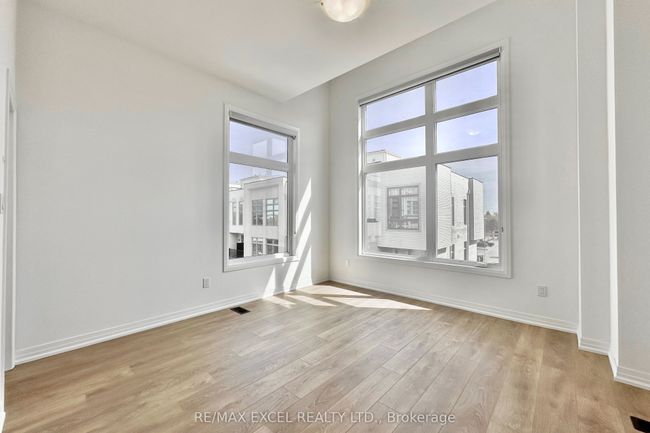 28 Alan Francis Lane, House attached with 3 bedrooms, 4 bathrooms and 1 parking in Markham ON | Image 20