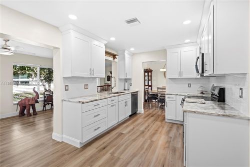 6945 Nw 17th St, Margate, FL, 33063-2414 | Card Image