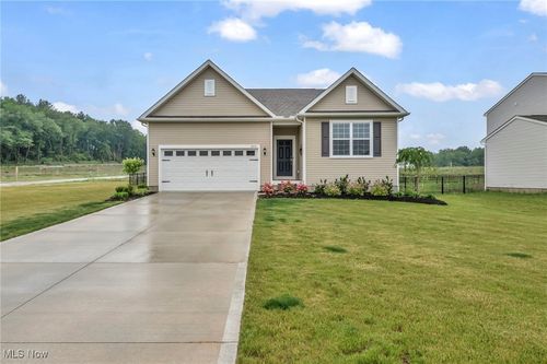 1014 Marissa Dr, Wadsworth, OH, 44281-9108 | Card Image
