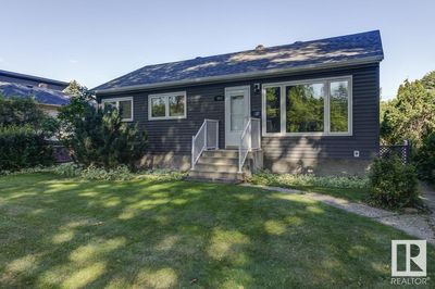 7952 85 Ave Nw, House other with 3 bedrooms, 2 bathrooms and null parking in Edmonton AB | Image 1