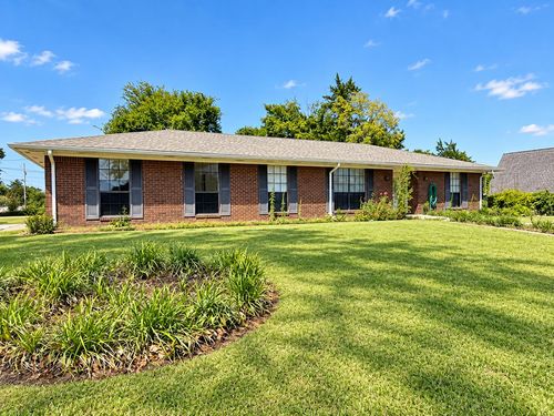 922 Rockefeller Ave, Tupelo, MS, 38801-6429 | Card Image