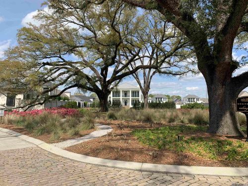 7234 Goodleaf Way, Baton Rouge, LA, 70806-8701 | Card Image