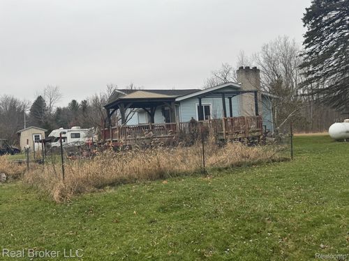 10351 Chadwick Rd, Laingsburg, MI, 48848-9452 | Card Image
