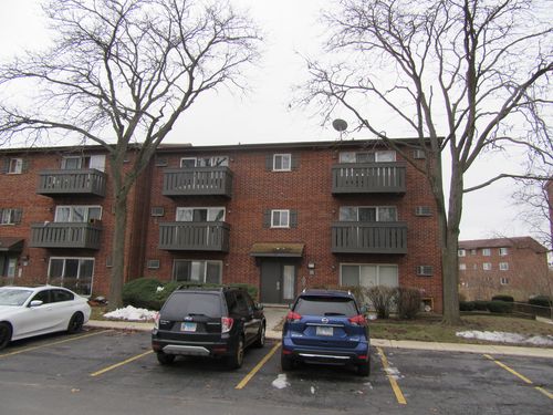 a-135 Pickwick Dr, Schaumburg, IL, 60193-4043 | Card Image