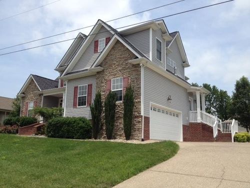 209 Artesa Dr, White House, TN, 37188-9572 | Card Image