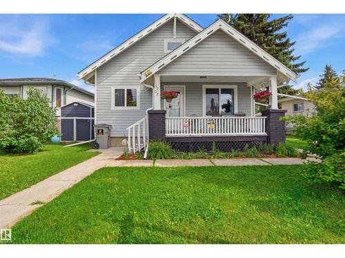 5232 51 Ave, Mundare, AB, T0B3H0 | Card Image