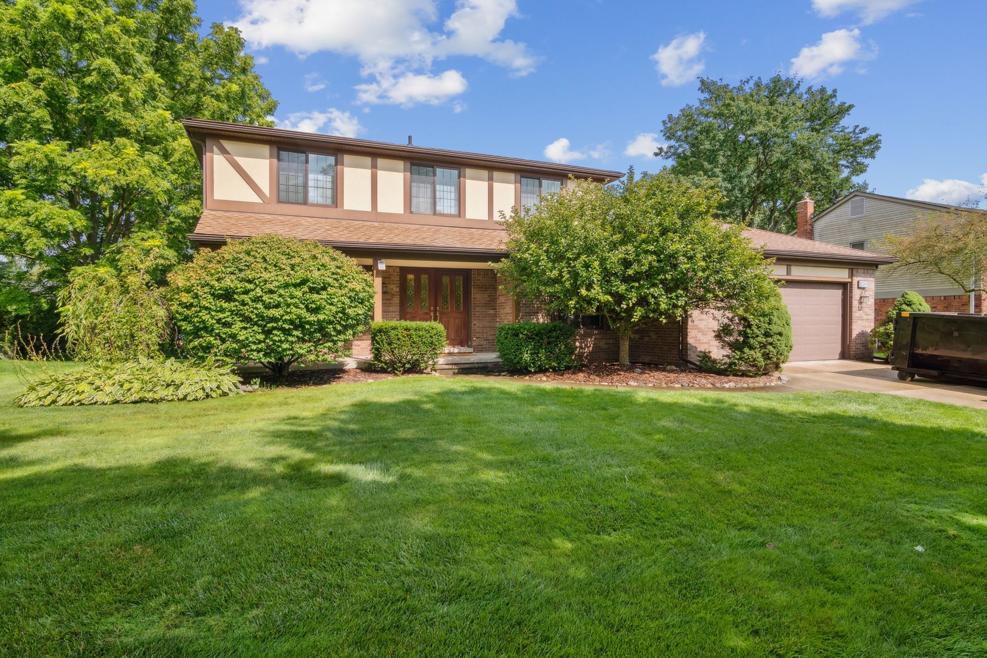 Dorian Dr, Plymouth, MI 48170