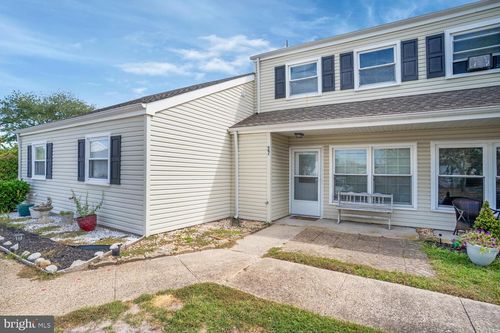27 Mediterranean Ct, Barnegat, NJ, 08005-2519 | Card Image