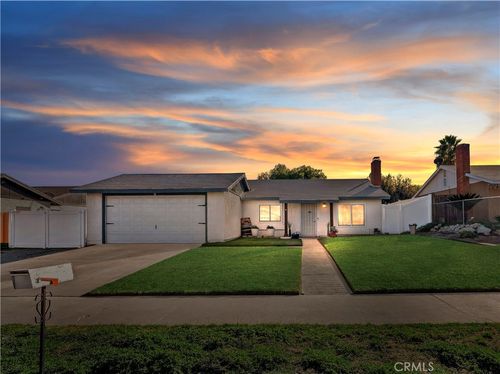 25143 Sugar Hill Rd, Moreno Valley, CA, 92553-4344 | Card Image