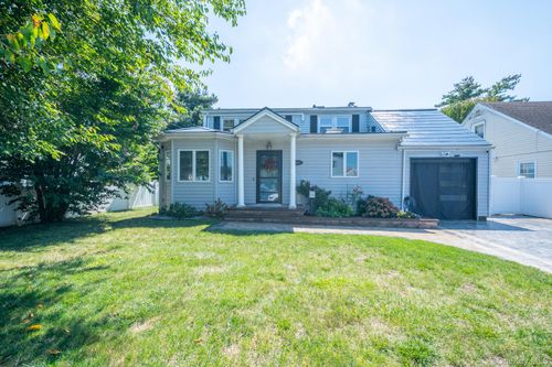 1020 Henhawk Rd, North Baldwin, NY, 11510-1542 | Card Image