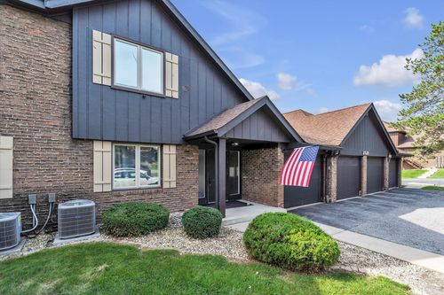 2521 E Lakeshore Dr, Crown Point, IN, 46307 | Card Image