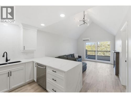 309-1965 Pandosy St, Kelowna, BC, V1Y1R9 | Card Image