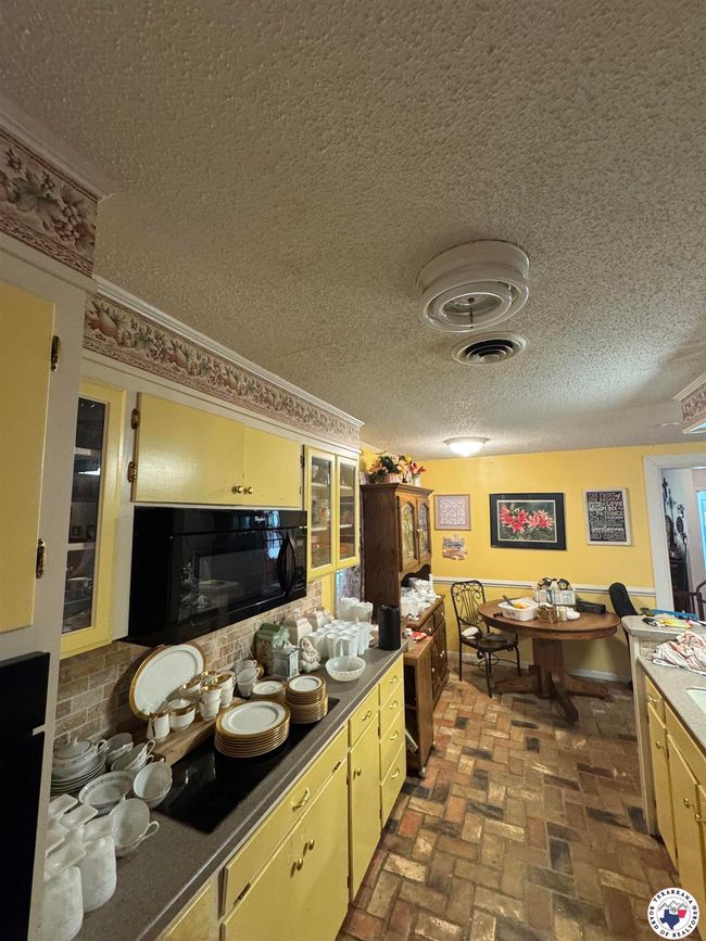 3811 Potomac Ave, House other with 3 bedrooms, 2 bathrooms and null parking in Texarkana TX | Image 5