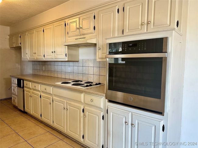 21950 County Road 3510, House other with 3 bedrooms, 2 bathrooms and null parking in Fitzhugh OK | Image 10