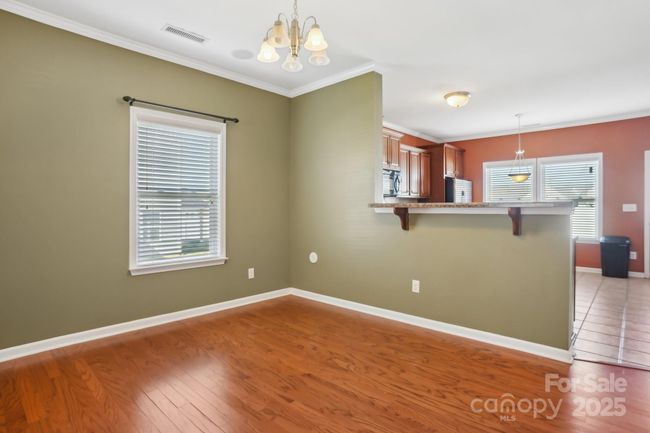 Dining room and Breakfast bar | Image 6