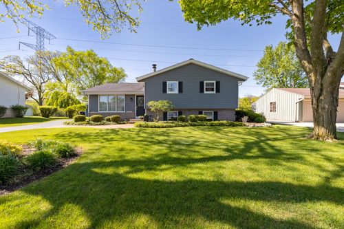 N67W23865 Linda Dr, Sussex, WI, 53089 | Card Image