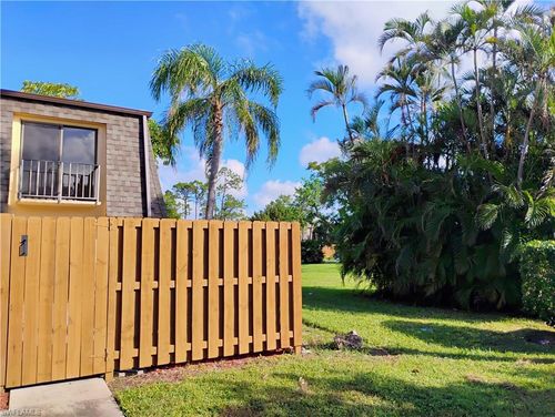 3-3290 Sandlewood Ln, FORT MYERS, FL, 33907-4649 | Card Image