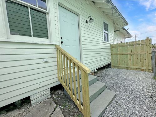 1620 Rev John Raphael Jr Way, New Orleans, LA, 70113-2818 | Card Image