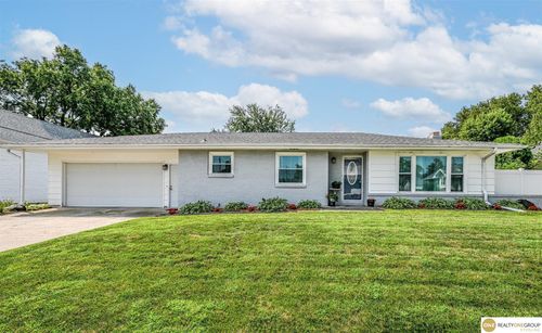 54 3rd St, Woodbine, IA, 51579-1318 | Card Image
