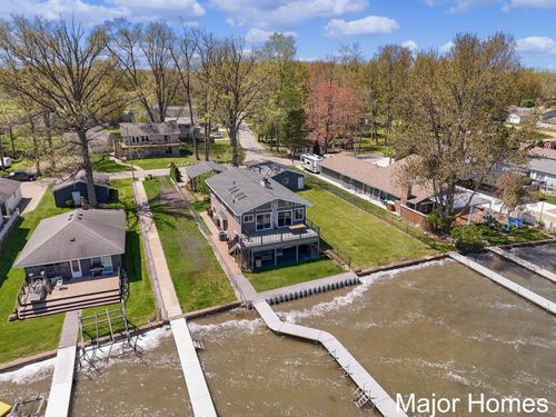 3179 Sandy Beach St, Wayland, MI, 49348-9041 | Card Image