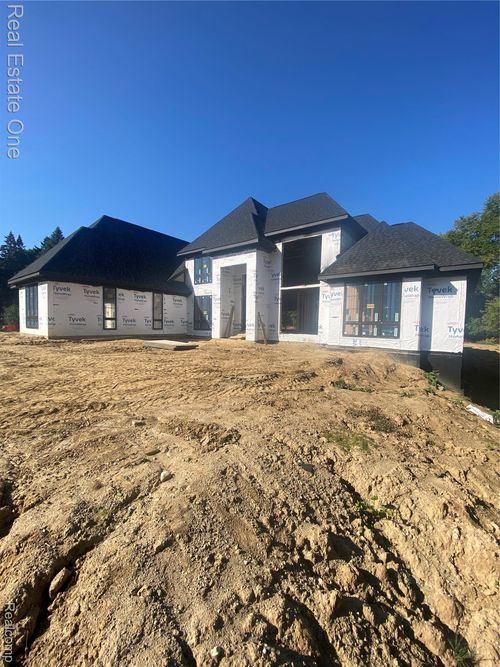 3370 Bloomcrest Dr, Bloomfield Hills, MI, 48304-2515 | Card Image