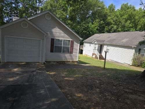 1596 Wembley Dr, Douglasville, GA, 30134-6456 | Card Image