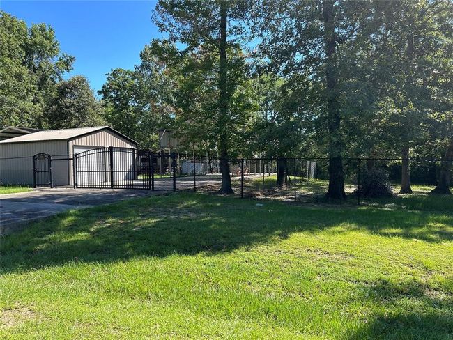221 Acorn Ln, Home with 0 bedrooms, 0 bathrooms and null parking in Pointblank TX | Image 10
