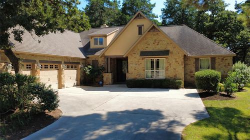 901 N Falls Dr, New Ulm, TX, 78950-2289 | Card Image